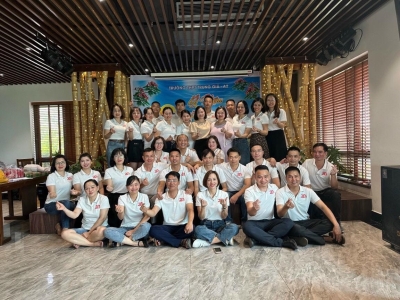 TỔ CHỨC LIÊN HOAN, HỌP LỚP TẠI PHÙ ĐỔNG